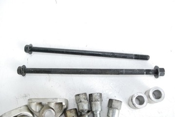 Винт крепления двигателя YAMAHA FJR 1300 06-12