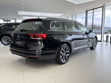 Volkswagen Passat B8 Variant Facelifting 2.0 TDI SCR 150KM 2023 Volkswagen Passat Business ACC LED Hak CarPlayAndroid Auto Podgrzewan, zdjęcie 3