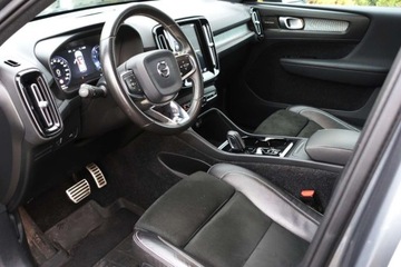 Volvo XC40 Crossover 2.0 T4 190KM 2019 Volvo XC 40 T4 R-Design, czujniki, tempomat, klima 2stref, CarPlayAA, FV23, zdjęcie 2