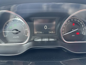 Peugeot 2008 I SUV Facelifting 1.2 PureTech 110KM 2018 Peugeot 2008 GT-Line * 1.2 Pure Tech * 110KM * 201, zdjęcie 23