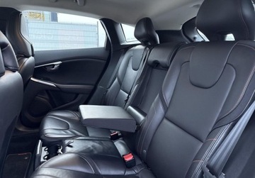 Volvo V40 II Cross Country 1.5 T3 DRIVE-E 152KM 2016 Volvo V40 1.5 Benzyna 152KM, zdjęcie 18