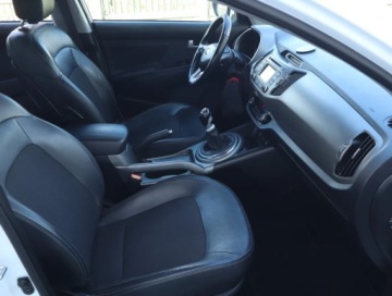 Kia Sportage III SUV Facelifting 2.0 CRDi 136KM 2014 Kia Sportage 2.0 CRDi, Skóra, Klima, Klimatronic, zdjęcie 8