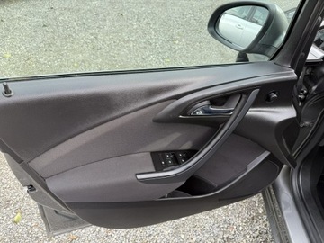 Opel Astra J Sedan 1.4 Turbo ECOTEC 140KM 2018 Opel Astra Salon PL. Gaz . 1.4 140ps., zdjęcie 12