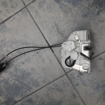 82202-79J12 ZÁMEK LEVÝ PŘEDNÍ SEDICI SX4 8 PIN
