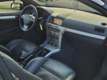 Opel Astra H Cabrio 1.6 Twinport ECOTEC 105KM 2007 Opel Astra Astra Kabrio 1.6 Benzyna 105KM, zdjęcie 17