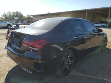 Mercedes Klasa A W177/V177 2019 Mercedes-Benz Klasa A 2019 MERCEDES-BENZ A 220 4MATIC 2.0 Benzyna 188KM, zdjęcie 3