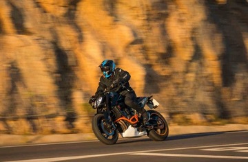 Мотоциклетный шлем MT Streetfighter SV S черный матовый XS