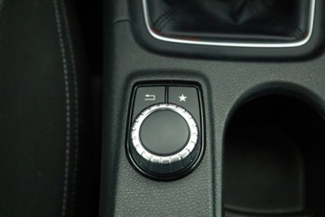 Mercedes GLA I Off-roader 1.6 180 122KM 2016 Mercedes GLA GLA 180, Salon Polska, Xenon, zdjęcie 13