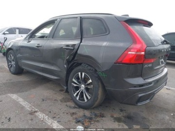 Volvo XC60 II 2024 Volvo XC 60 b5 core dark theme, 2024r., 4x4, 2.0L 2.0 Benzyna 247KM, zdjęcie 3