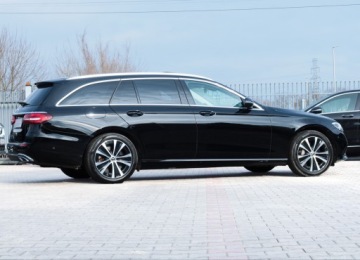 Mercedes Klasa E W214 2023 Mercedes E300de 306ps Szyber Blis Virtual Webasto Kamera LKA NFC Sam Parkuj, zdjęcie 33