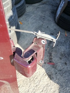 ПЕТЛИ ЗАДНЕЙ ДВЕРИ OPEL VIVARO TRAFIC