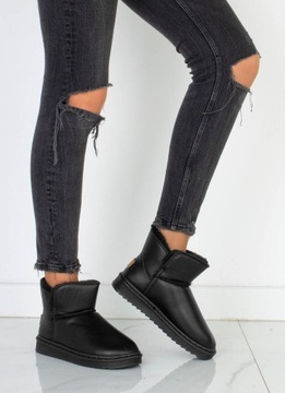 7858 ЧЕРНЫЕ КОЖАНЫЕ СКОЛЬЗОВАННЫЕ БОТИНКИ 39