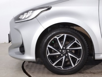 Toyota Yaris IV Hatchback 1.5 Dynamic Force 125KM 2023 Toyota Yaris 1.5 VVT-i, Salon Polska, zdjęcie 14