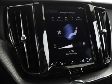 Volvo XC60 II Crossover T5 250KM 2019 Volvo XC 60 R-design, Kamera, Navi, Podg.fotele,, zdjęcie 26