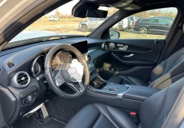 Mercedes GLC C253 Coupe 2.0 300 245KM 2019 Mercedes-Benz GLC 2.0B 244KM 2019r. 4Matic auto zarejestrowane i ubezpiecz, zdjęcie 8