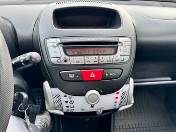 Citroen C1 I Hatchback 5d Facelifting 2012 1.0 i 68KM 2013 CITROEN C1 68 KM LED Klimatyzacja 5-drzwi, zdjęcie 13