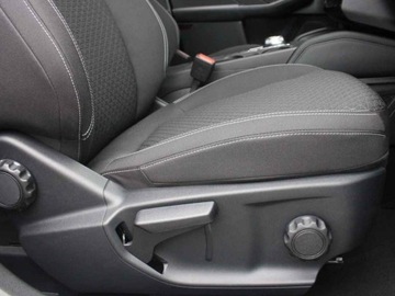 Ford Kuga III SUV Facelifting 1.5 EcoBoost 186KM 2025 FORD Kuga Titanium FWD 1.5 EcoBoost Suv 186KM 2025, zdjęcie 4