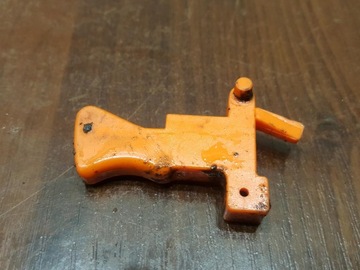 STIHL 009 010 011 012 РЫЧАГ ТРОСОВАЯ КНОПКА