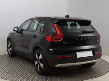 Volvo XC40 Crossover 2.0 D4 190KM 2018 Volvo XC40 D4 AWD, 187 KM, 4X4, Automat, Skóra, zdjęcie 3