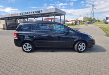 Opel Zafira B 1.8 ECOTEC 140KM 2013 Opel Zafira Automat 1.8 Benzyna 140KM, zdjęcie 2