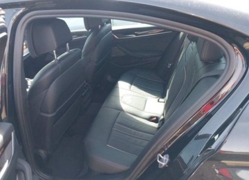 BMW Seria 5 G30-G31 2019 BMW Seria 5 2019, 4.4L, 4x4, M550I, od ubezpieczalni, zdjęcie 10