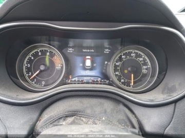 Jeep Cherokee V 2022 Jeep Cherokee Latitude Lux 2022 3.2l 3.2 Benzyna 271KM, zdjęcie 10