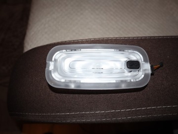 Lampka kabiny paki MB Sprinter W907 Vito z kostką