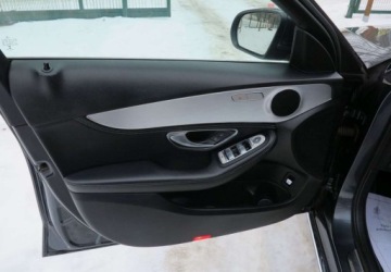 Mercedes Klasa C W205 Limuzyna 200 BlueTEC 136KM 2015 Mercedes-Benz Klasa C Mercedes-Benz Klasa C 200 (BlueTEC) d Avantgarde 1.6, zdjęcie 13