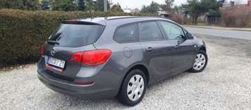 Opel Astra J Sports Tourer 1.6 Twinport ECOTEC 115KM 2011 Opel Astra Opel Astra 2011 1.6 Benzyna Stan Bdb, zdjęcie 1