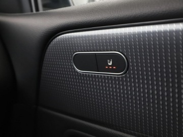 Mercedes GLB SUV 2.0 200d 150KM 2020 Mercedes GLB automat full LED navi kamery skóra, zdjęcie 37