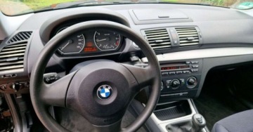 BMW Seria 1 E81/E87 Hatchback 5d E87 1.6 116i 122KM 2007 BMW Seria 1 BMW Seria 1 1.6 Benzyna 122KM, zdjęcie 10