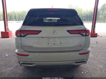 Mitsubishi Outlander III 2024 Mitsubishi Outlander SE S-Awc 2024 2.5l 2.5 Benzyna 181KM, zdjęcie 4