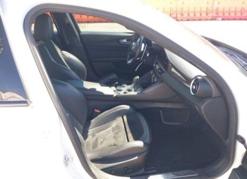 Alfa Romeo Giulia II 2018 Alfa Romeo Giulia 2018, 2.9L, QUADRIFOGLIO, od ubezpieczalni, zdjęcie 9