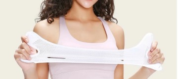 THE LIFTING BAND дышит и делает овал стройнее.