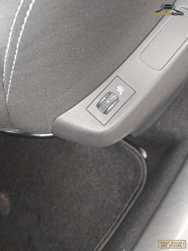 Citroen C4 II Hatchback 5d 1.6 16v VTi 120KM 2011 Citroen C4 1,6 16V 120KM klimatronik alu grz.fotele. oplacony 1.6 Benzyna, zdjęcie 14