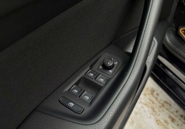 Volkswagen Passat B8 Variant 1.8 TSI BlueMotion Technology 180KM 2017 Volkswagen Passat 1.8 TSI DSG 180KM navi bezwypadkowy GWARANCJA KAMERA102, zdjęcie 33