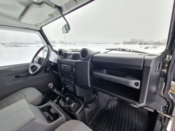 Land Rover Defender III 90 Station Wagon 2.2 TD4 122KM 2014 Land Rover Defender 90 4x4, zdjęcie 17