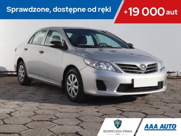 Toyota Corolla X Sedan Facelifting 1.6 Valvematic 132KM 2011