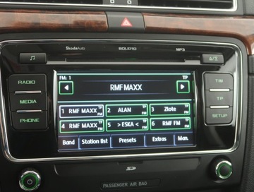 Skoda Superb II Kombi 2.0 TDI CR DPF 140KM 2012 Skoda Superb 2.0 TDI, DSG, Navi, Xenon, Klima, zdjęcie 12