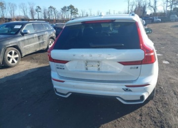 Volvo XC60 II 2024 Volvo XC 60 2024r., B5 Ultimate Dark Theme, 2L, od ubezpieczalni 2.0 250KM, zdjęcie 8