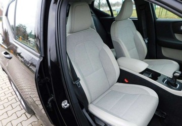 Volvo XC40 Crossover 1.5 T3 163KM 2020 Volvo XC 40 z Gwarancja Bezowa Tpicerka Kamera Model 2021r 1.5 Benzyna, zdjęcie 8