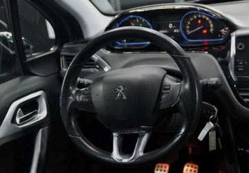 Peugeot 2008 I SUV Facelifting 1.2 PureTech 130KM 2019 Peugeot 2008 Crossway Kamera cofania Panorama Kubelkowe fotele 1.2, zdjęcie 19