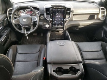  RAM 1500 2023r., Laramie, od ubezpieczalni 5.7 Benzyna 395KM, zdjęcie 7