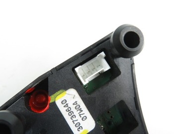 MULTIFUNKČNÍ VOLVO V50 30739640