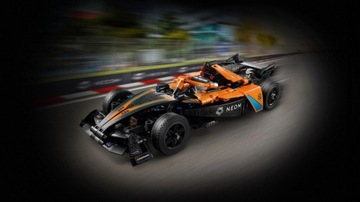 Блоки Technic 42169 NEOM McLaren Formula E Race Car