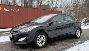 Hyundai i30 II Wagon 1.6 GDI 135KM 2012 Hyundai i30 Hyundai i30 1.6 GDI Premium 1.6 Benzyna 135KM