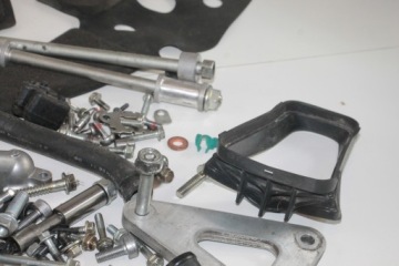 HONDA CBR 600 RR PC 40 07-12 ВИНТЫ НАБОР ВИНТОВ