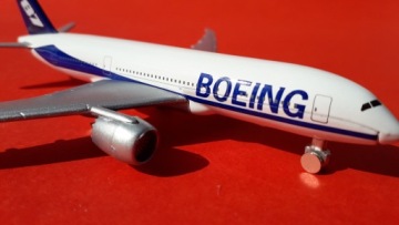 Металлическая модель самолета BOEING 787 WELLY 9212