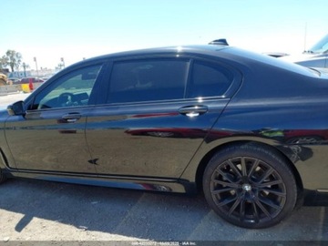 BMW Seria 7 G70 2022 BMW Seria 7 740 I 2022 3.0l 3.0 Benzyna 335KM, zdjęcie 2