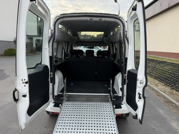 Fiat Doblo IV 1.6 MultiJet 120KM 2021 Fiat Doblo 1.6 Diesel 120KM Dla Niepełnosprawnych, zdjęcie 7